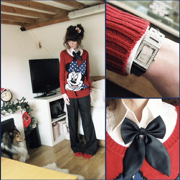 ‼️BOGO‼️ Minnie Mouse Sweater - Picture 2 of 8